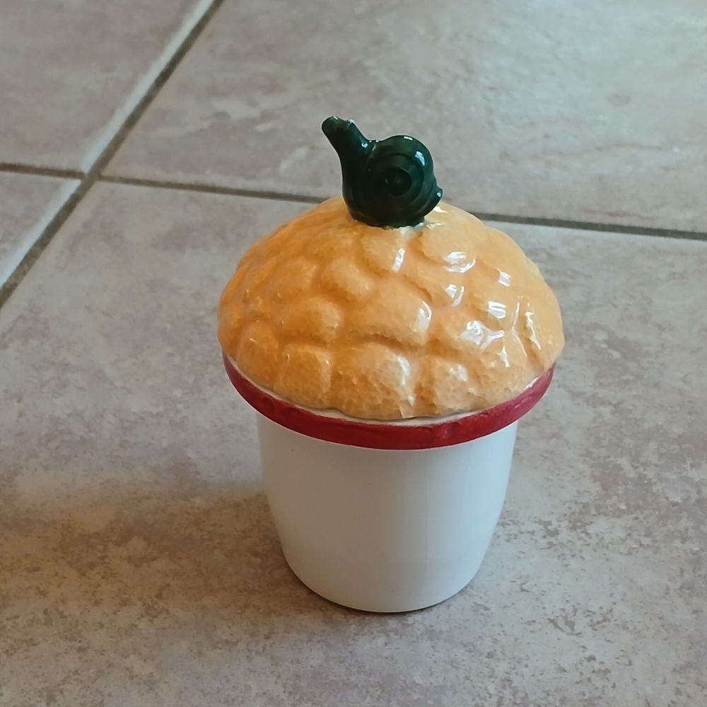 Ceramic Cottagecore Jar with Snail Lid